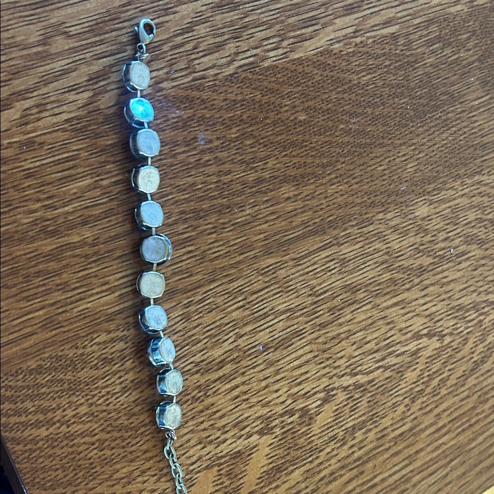 Elegant Blue Crystal Bracelet - Picture 5 of 5